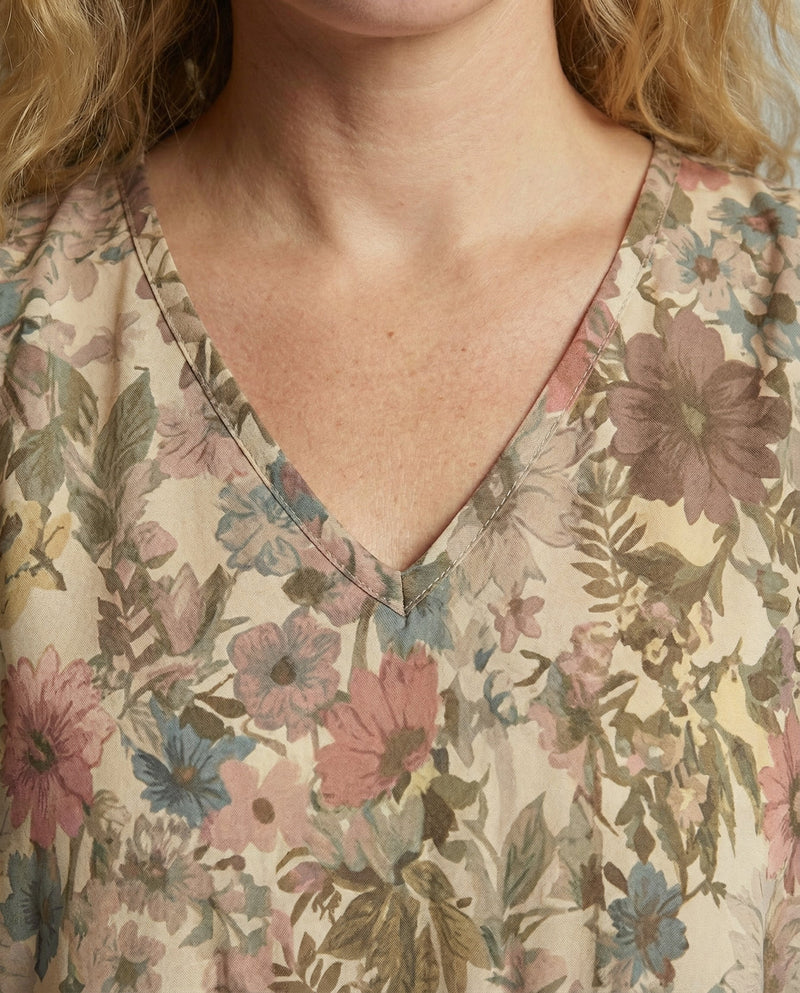 Timeless Vintage Style Garment