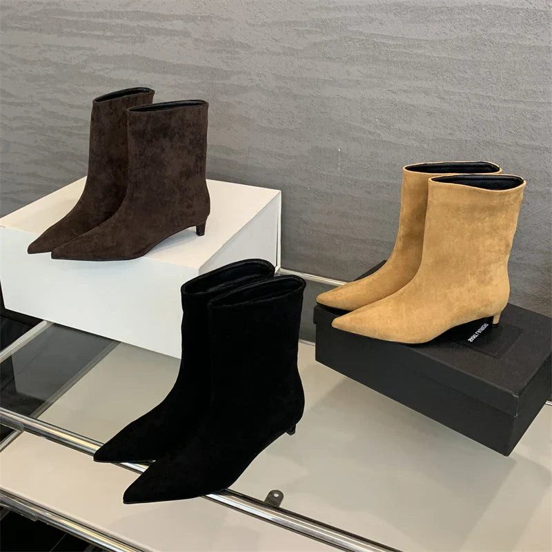 Graceful Orthopedic Boots for Modern Look