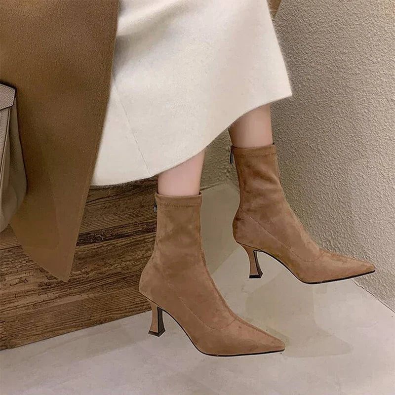 Graceful Orthopedic Boots for Modern Look