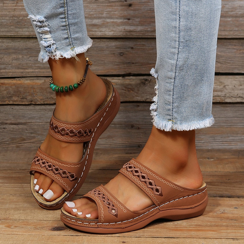Chic Orthopedic Sandals with Unique Design