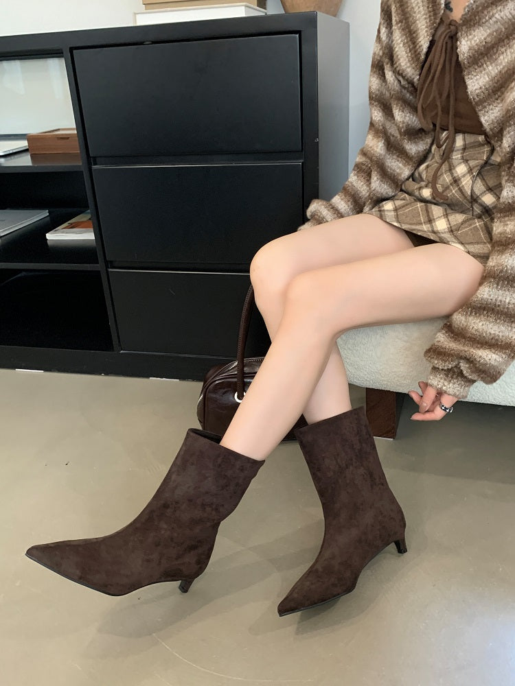 Graceful Orthopedic Boots for Modern Look