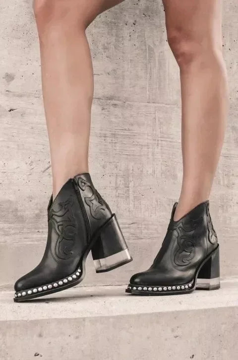 Chic Orthopedic Boots with Unique Design