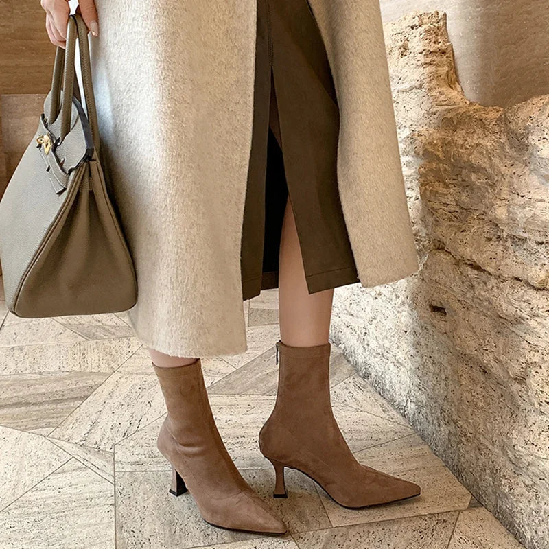 Graceful Orthopedic Boots for Modern Look