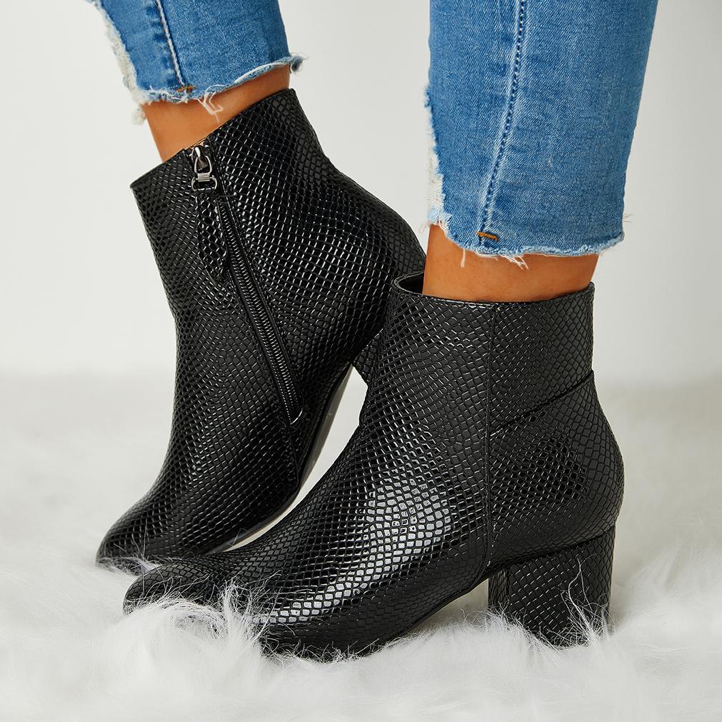 Graceful Orthopedic Boots for Modern Look