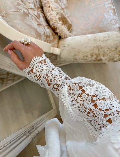 Classic Vintage Blouse