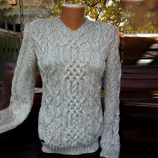 Woman Aran Jacquard Weave V Neck Cozy Warm Sweater elevenforest