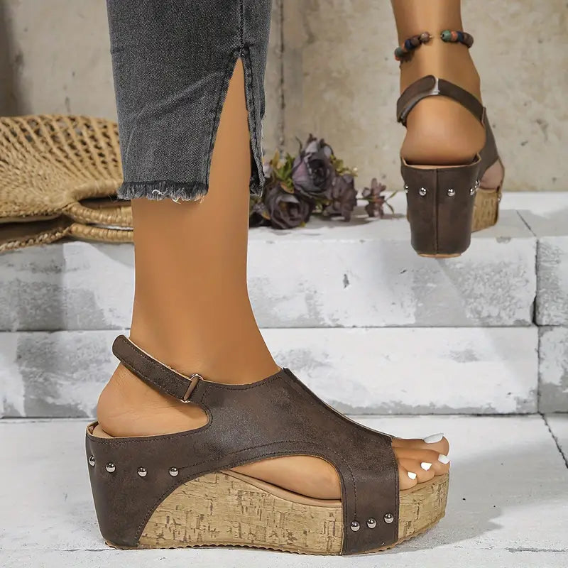 Chic Orthopedic Sandals with Unique Design