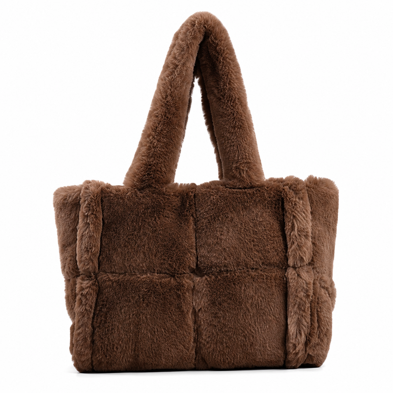 Polished Bag with an Effortless Classic Look