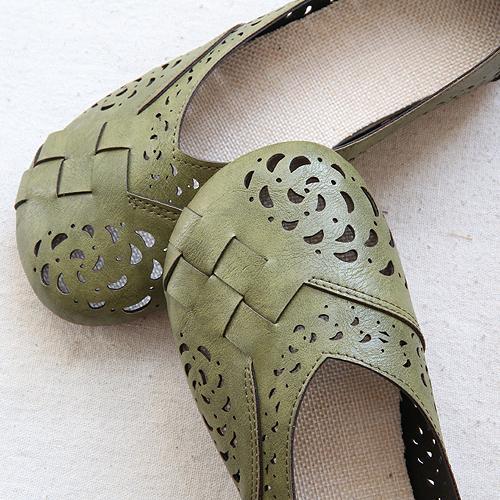 Chic Orthopedic Flats with Unique Design
