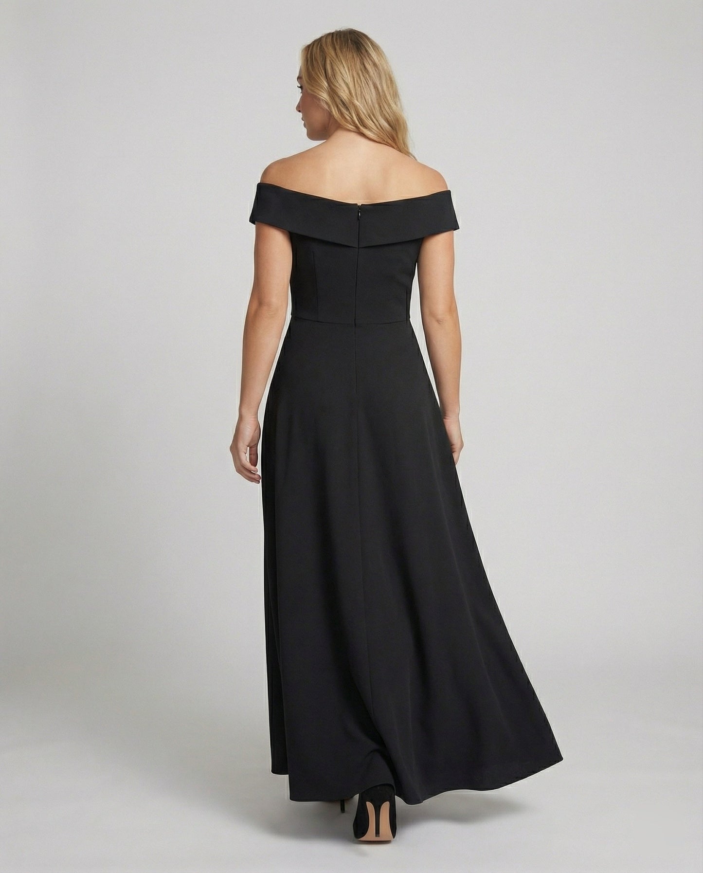Gracefully Designed Garment