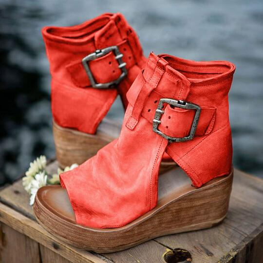 Chic Orthopedic Sandals with Unique Design