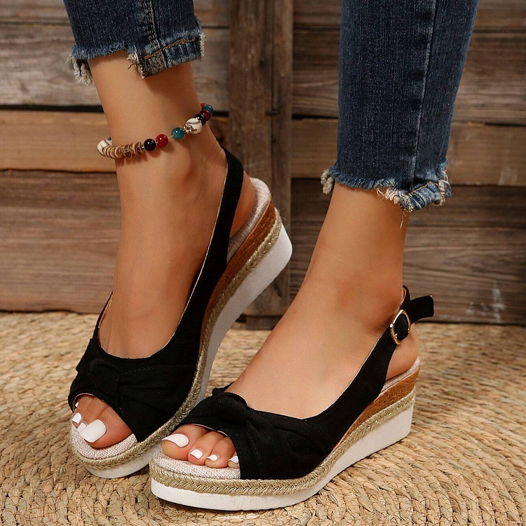 Graceful Orthopedic Sandals for Modern Look
