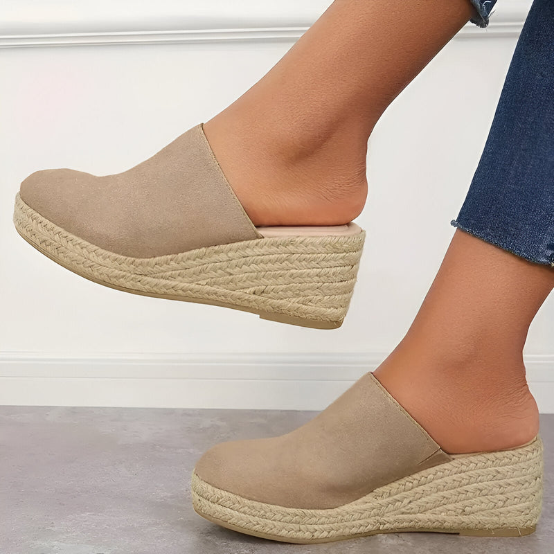 Graceful Orthopedic Sandals for Modern Look