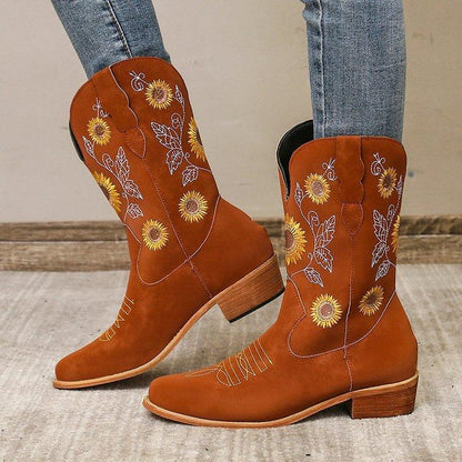 Graceful Orthopedic Boots for Modern Look