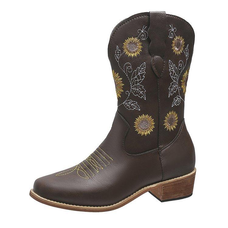 Graceful Orthopedic Boots for Modern Look