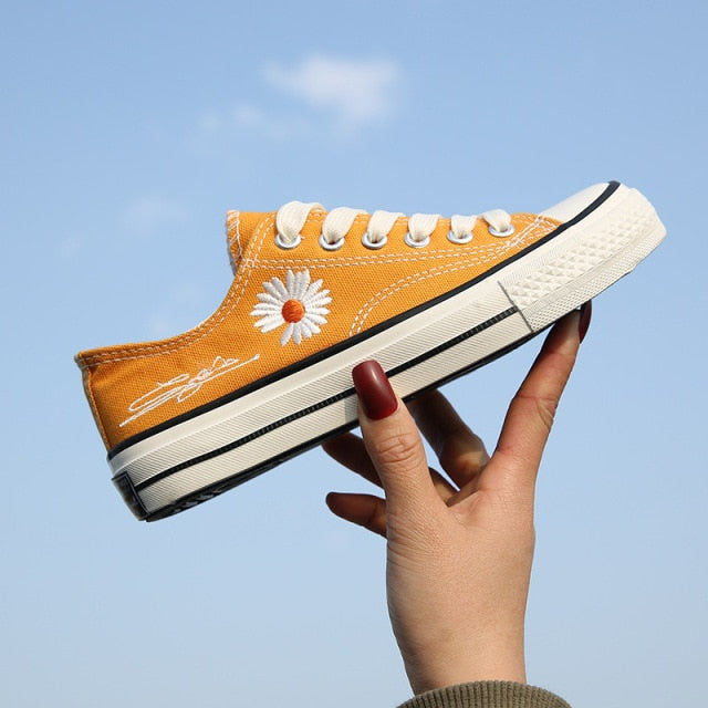 Classic Orthopedic Sneakers with Timeless Style
