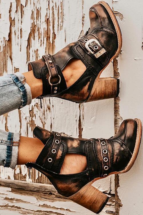Graceful Orthopedic Boots for Modern Look