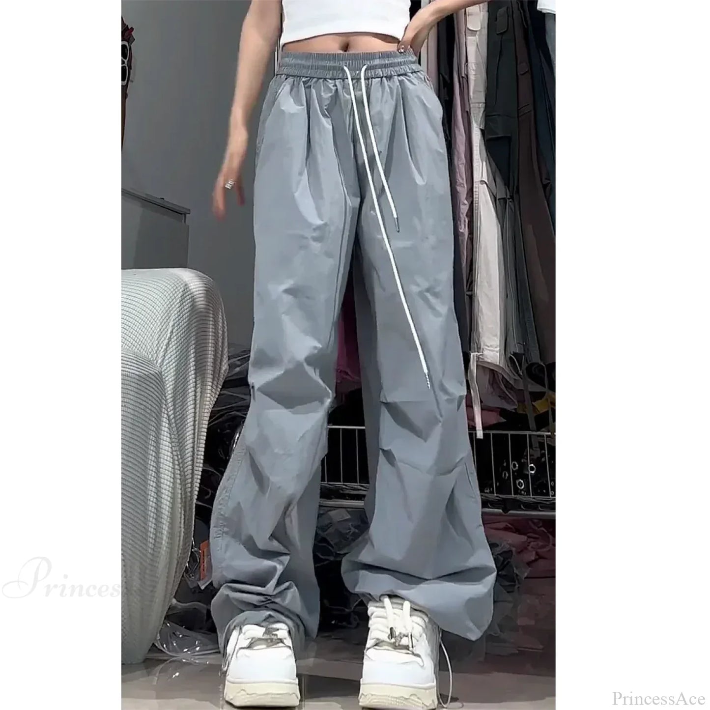 GRAY
