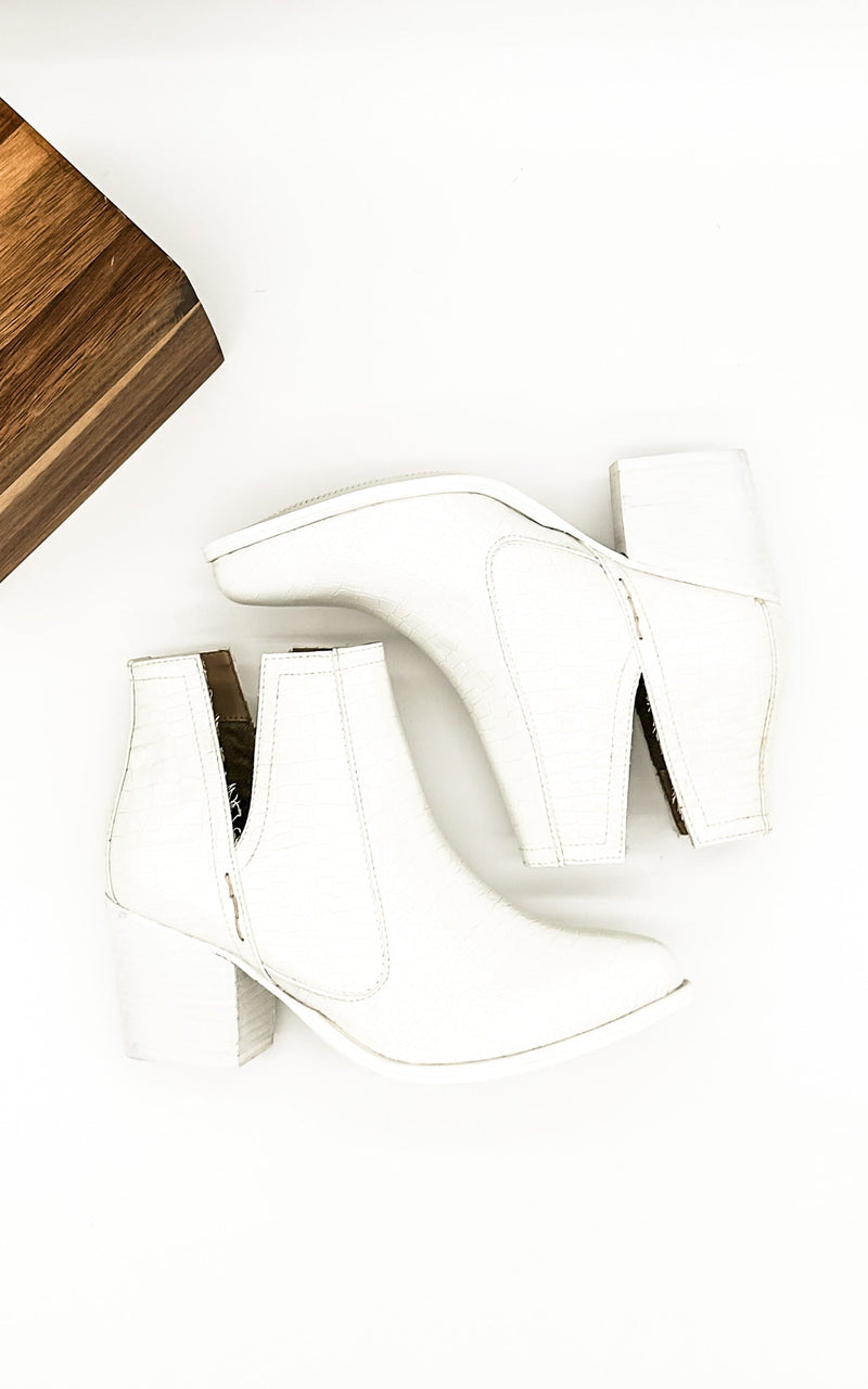 Chic Orthopedic Boots with Unique Design