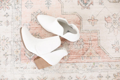 Chic Orthopedic Boots with Unique Design